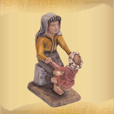 Niña y Miño Jugando a Caballito.