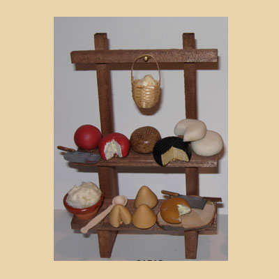 Mesa Estantes Quesos Variados y Tabla de Corte.