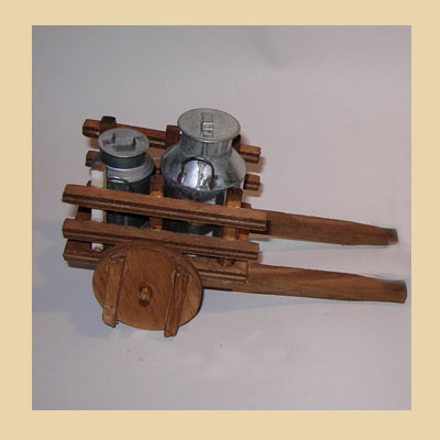 Carro Madera con 2 Lecheras