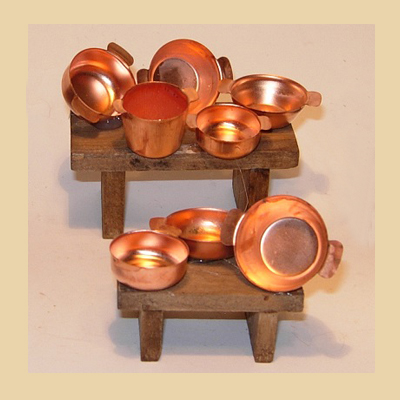 Mesa Rectangular con Piezas de Cobre