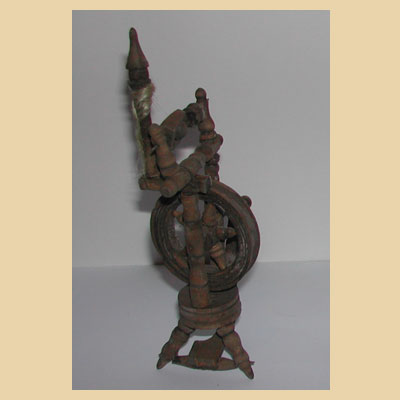 Rueca de Madera Antigua