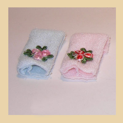Juego de 2 Toallas Bordadas con Flor