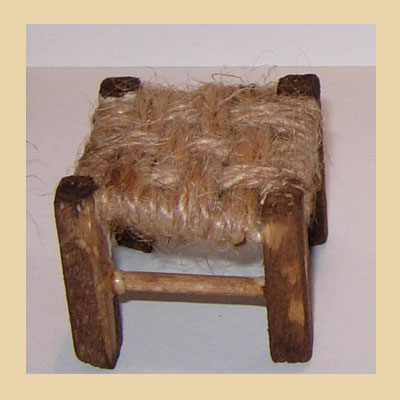 Taburete Madera con Asiento de Cuerda.