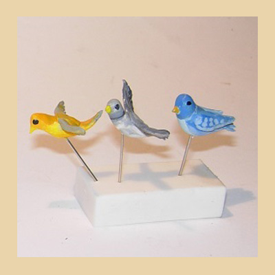 Pájaros Alas Cerradas o Abiertas en 3 Colores