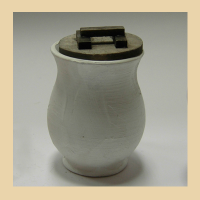 Tinaja Blanca de Barro con Tapa de Madera
